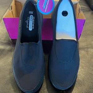 SKETCHERS Go Walk Originals (Black, Women’s Size 9.5)